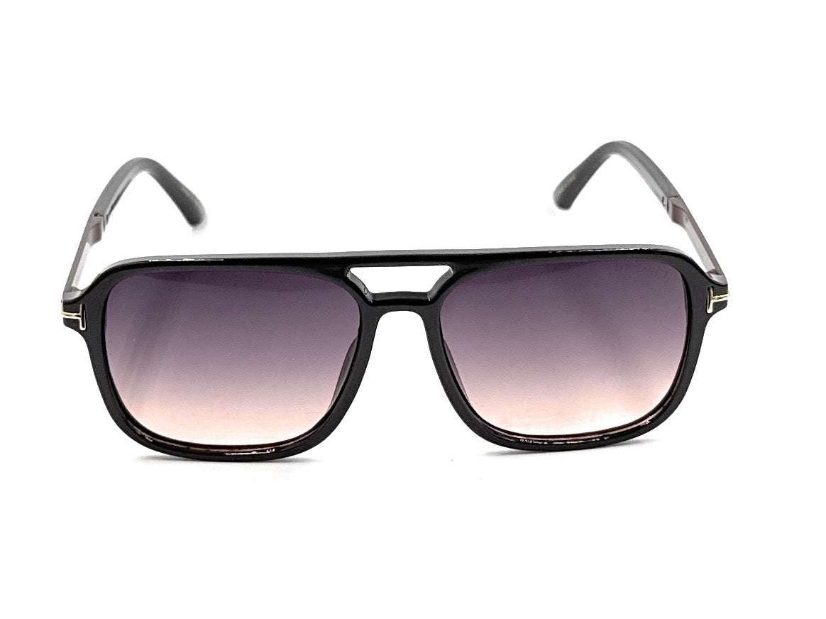 SQUARO Premium Quality Fashion Sunglasses – Black Frame with Gradient Gray Lenses | Classic Square Design
SQ20241520