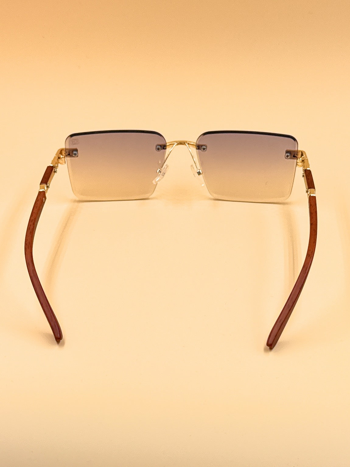 SQUARO Rimless Rectangular Photochromic Sunglasses – Gold Metal & Wood Frame | UV400 Gradient Lenses | 59mm  SQ20261581