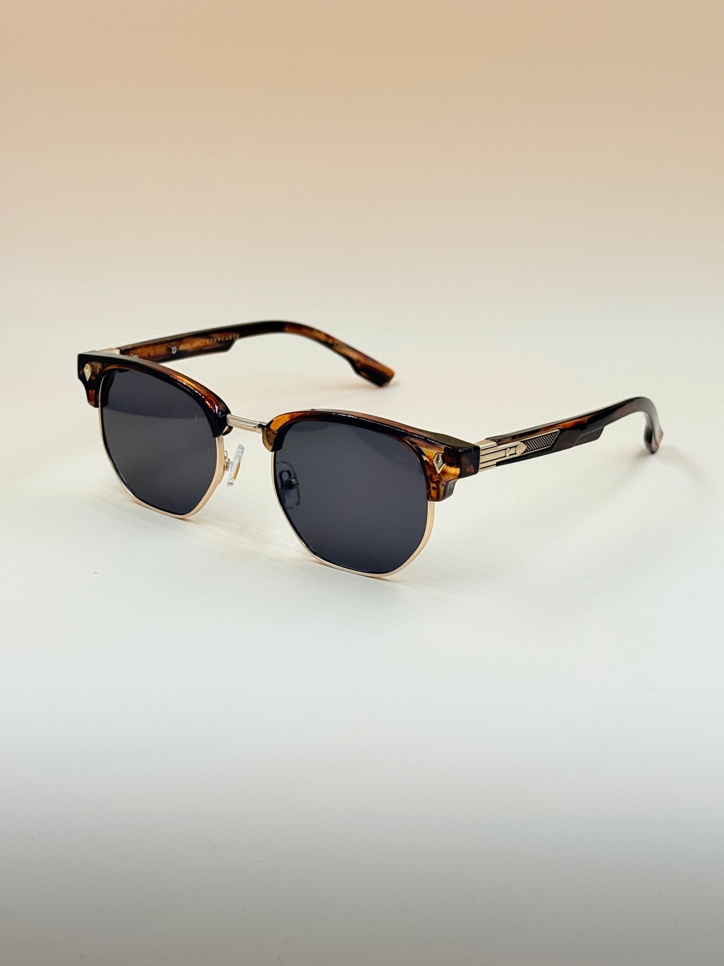 SQUARO Polarized Sunglasses Men Women Driving Fashion UVA %100 protection SQ20261601 51#46-145
