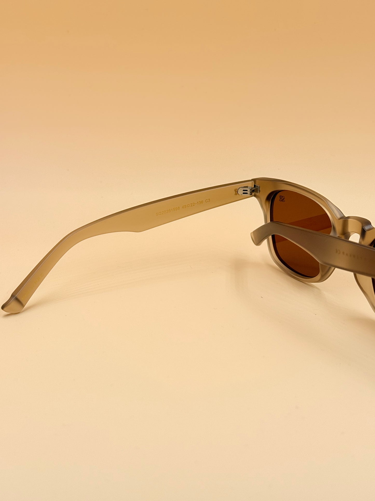 SQUARO Sunglasses – Lightweight Premium quality Frame with the metal Hinges UVA-400                SQ20261598 49#22-136