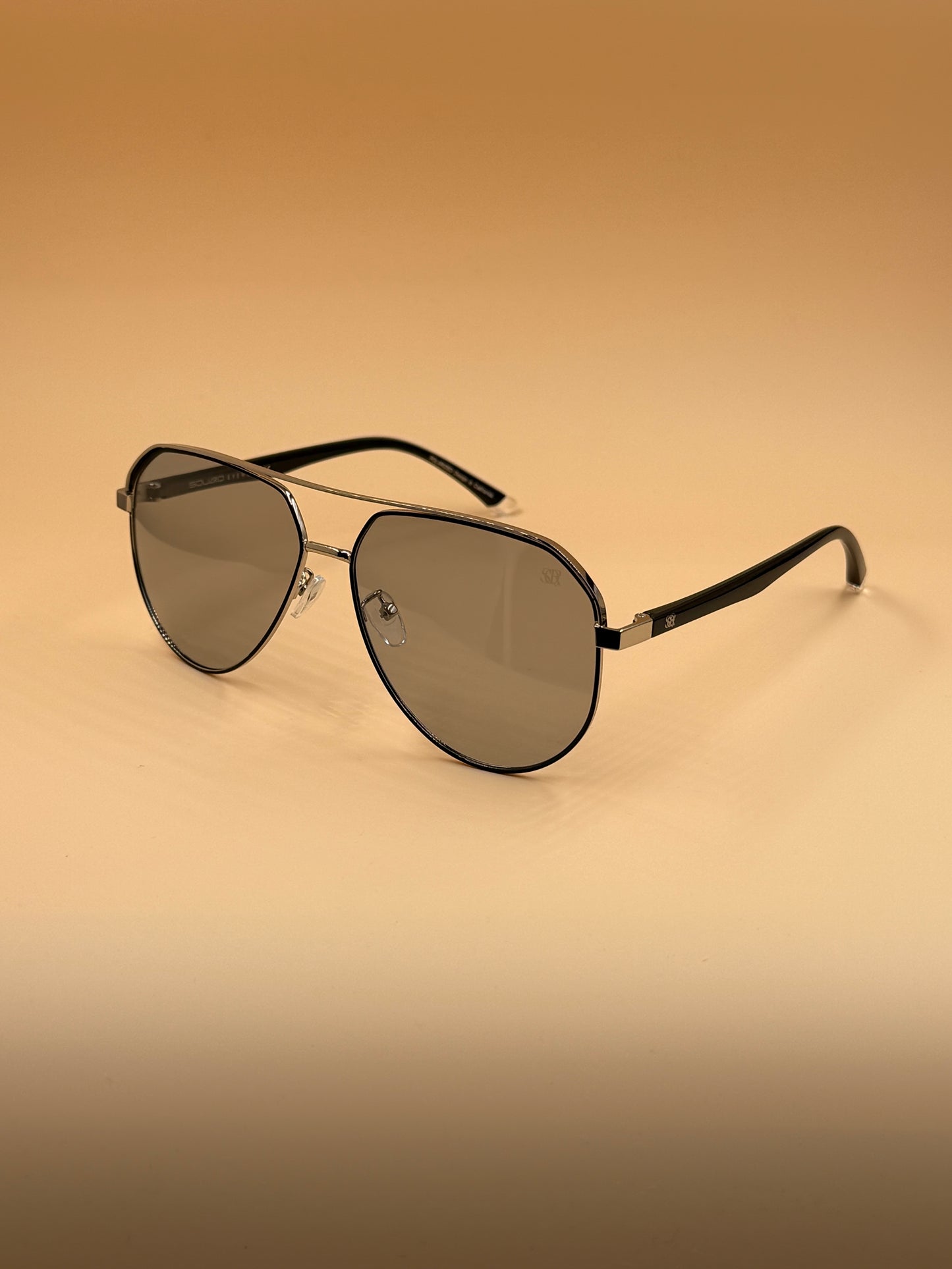 SQUARO Polarized Photochromic Aviator Sunglasses – TR90 + Metal Frame | UV400 Protection High Quality Light weight SQ20261579