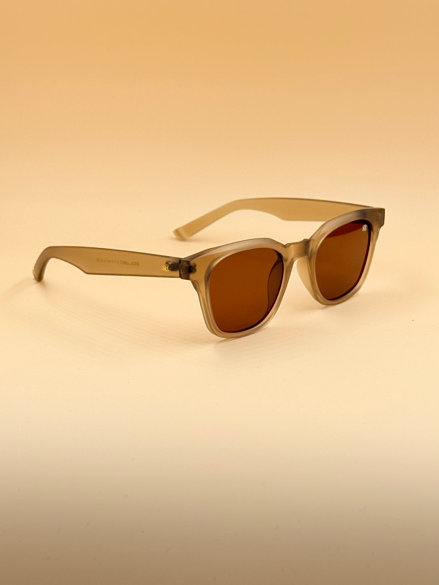 SQUARO Sunglasses – Lightweight Premium quality Frame with the metal Hinges UVA-400                SQ20261598 49#22-136