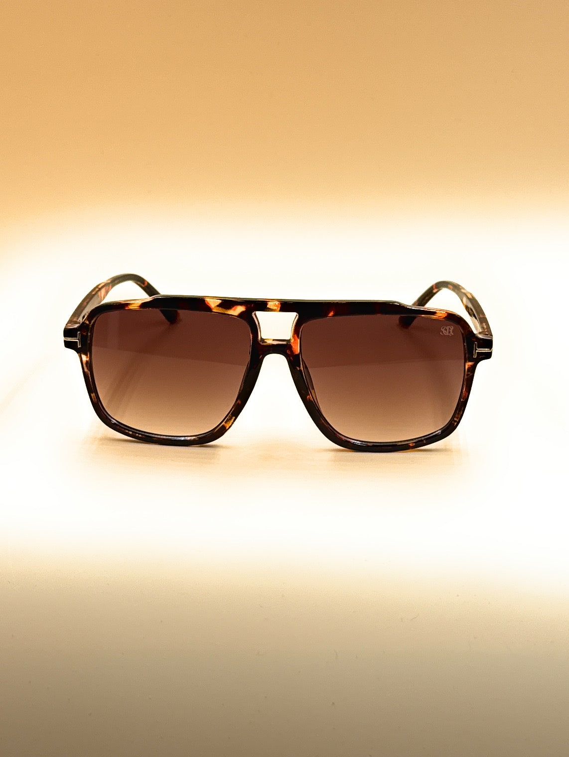 SQUARO SQ20261585 Oversized Square Sunglasses – Black premium PC Frame with Gradient Smoke Lenses