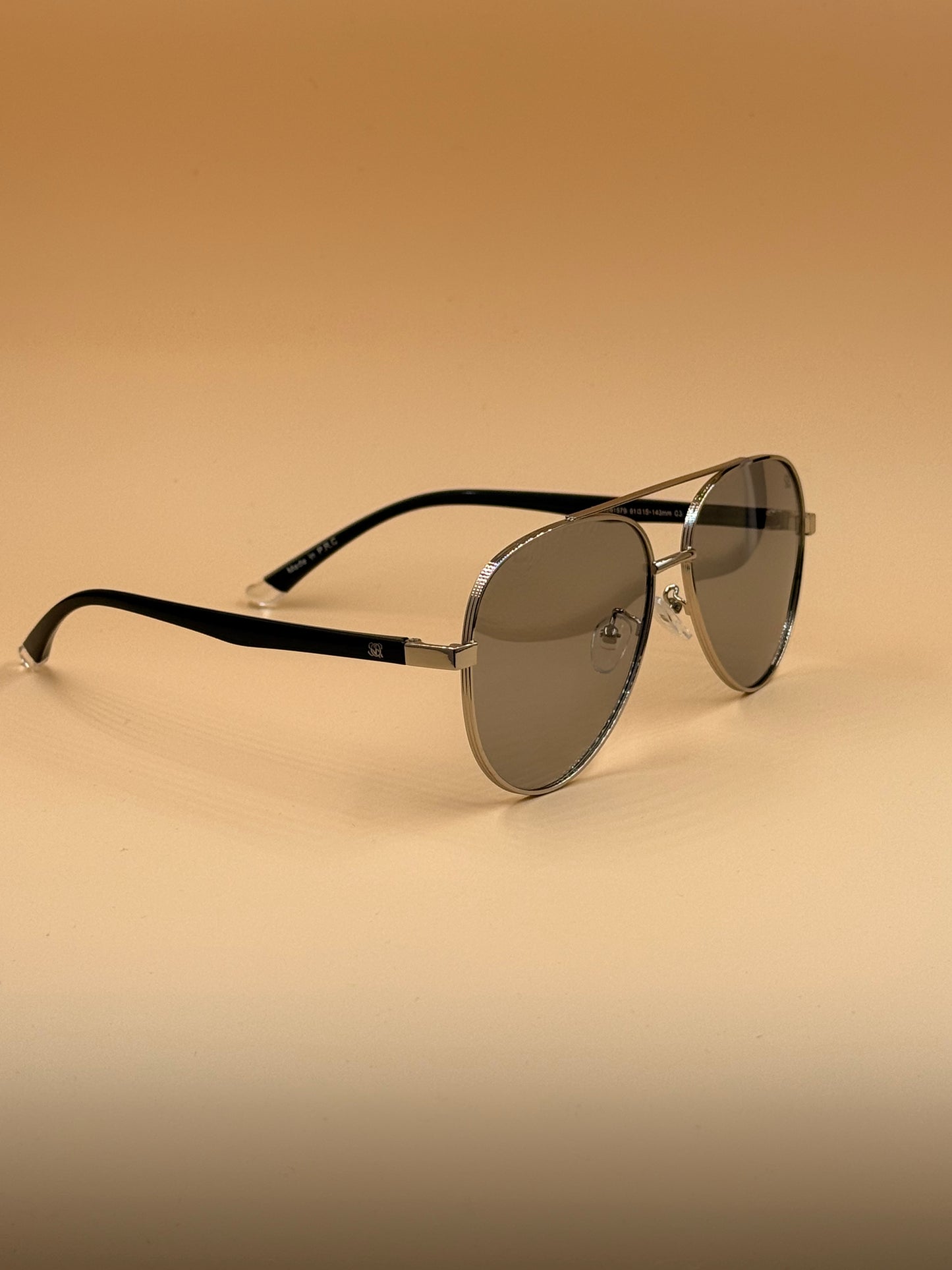 SQUARO Polarized Photochromic Aviator Sunglasses – TR90 + Metal Frame | UV400 Protection High Quality Light weight SQ20261579