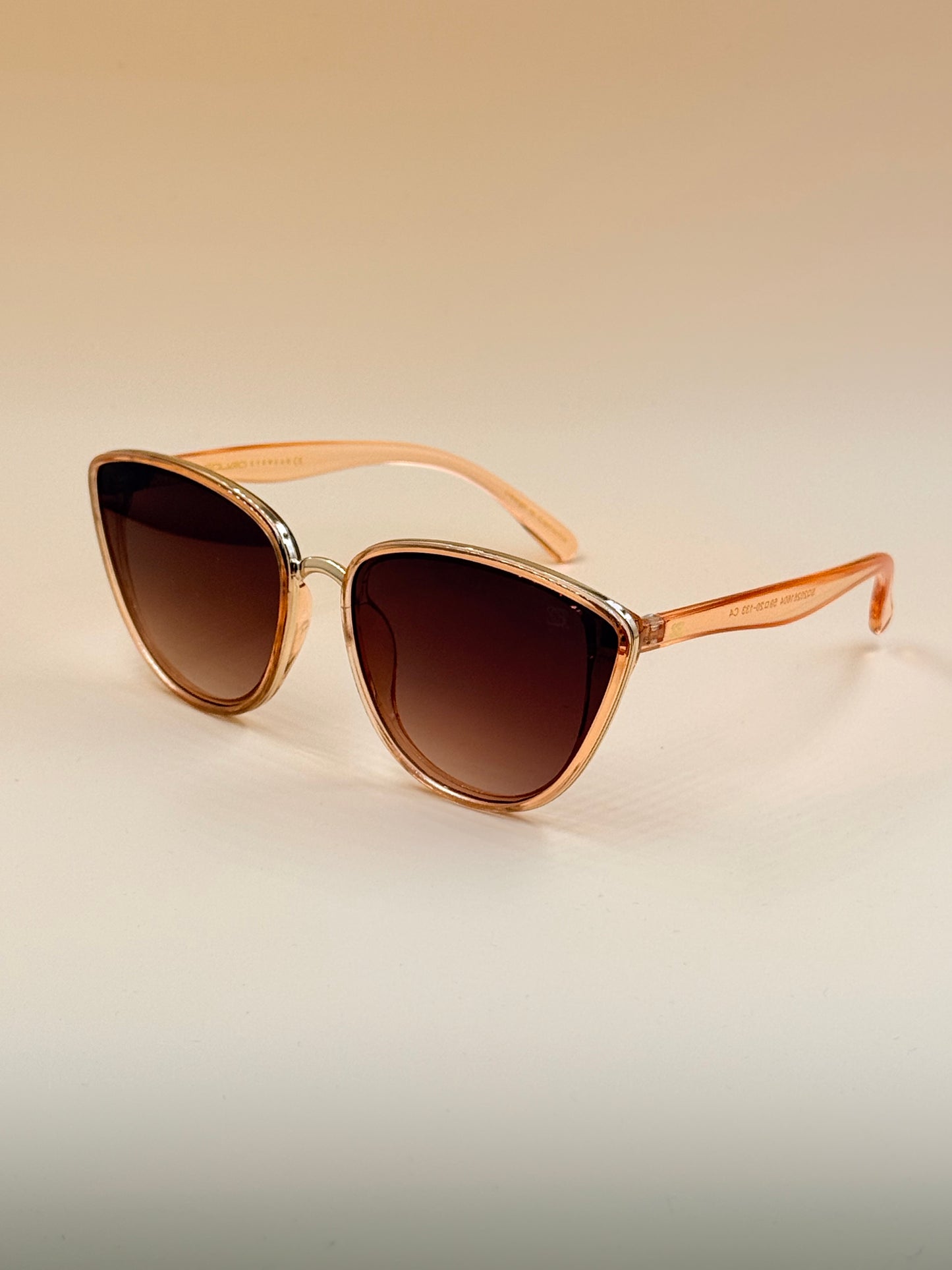 SQUARO Classic Round Fashion Premium quality Sunglasses –UVA SQ20261604