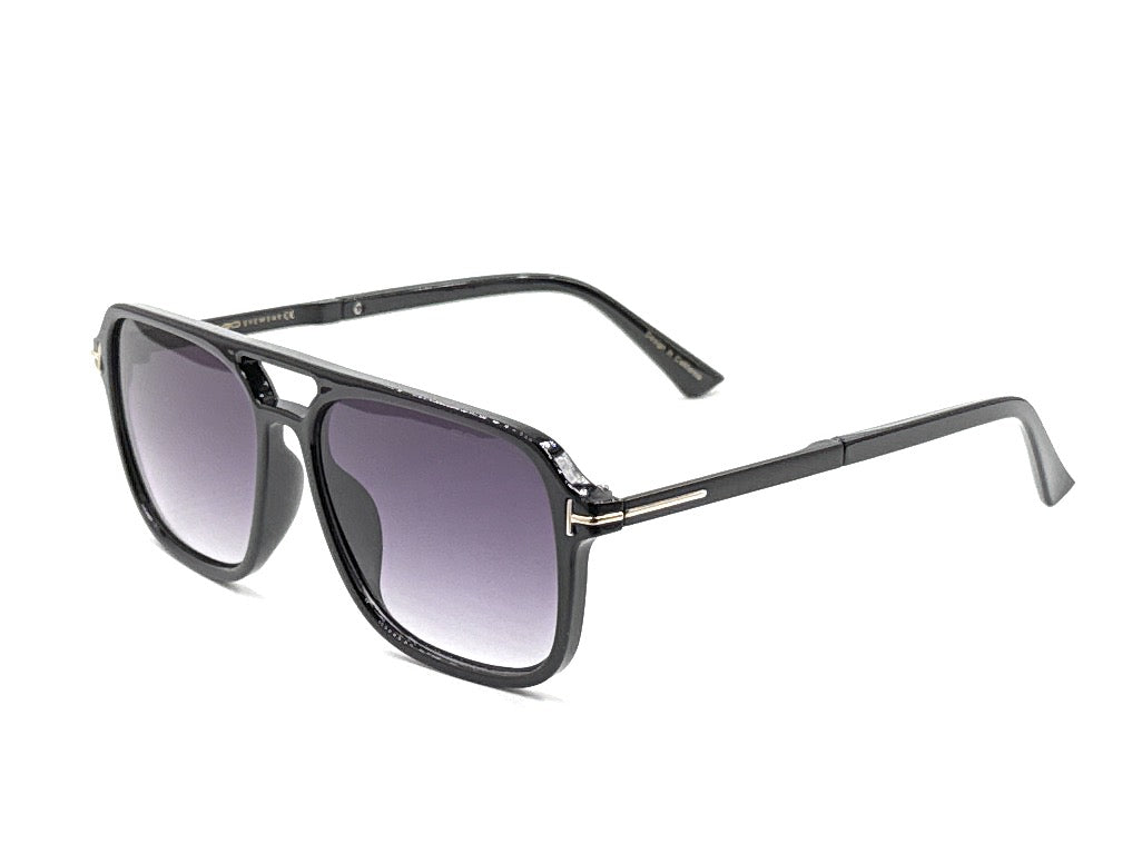 SQUARO Premium Quality Fashion Sunglasses – Black Frame with Gradient Gray Lenses | Classic Square Design
SQ20241520