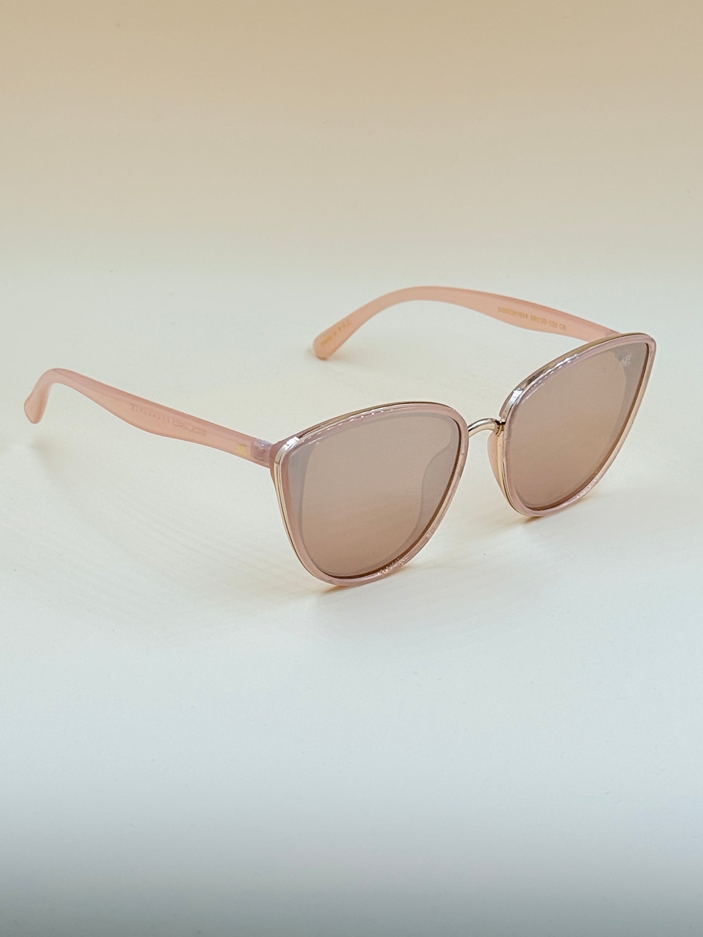 SQUARO Classic Round Fashion Premium quality Sunglasses –UVA SQ20261604