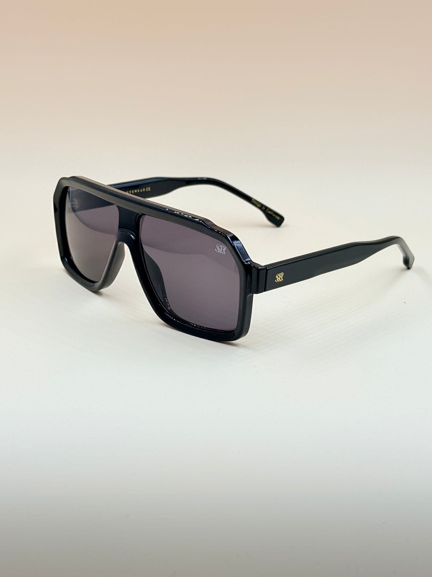 SQUARO Oversized Shield Sunglasses – Yellow Tea Gradient Lens, Square Flat-Top Frame, UV Protection