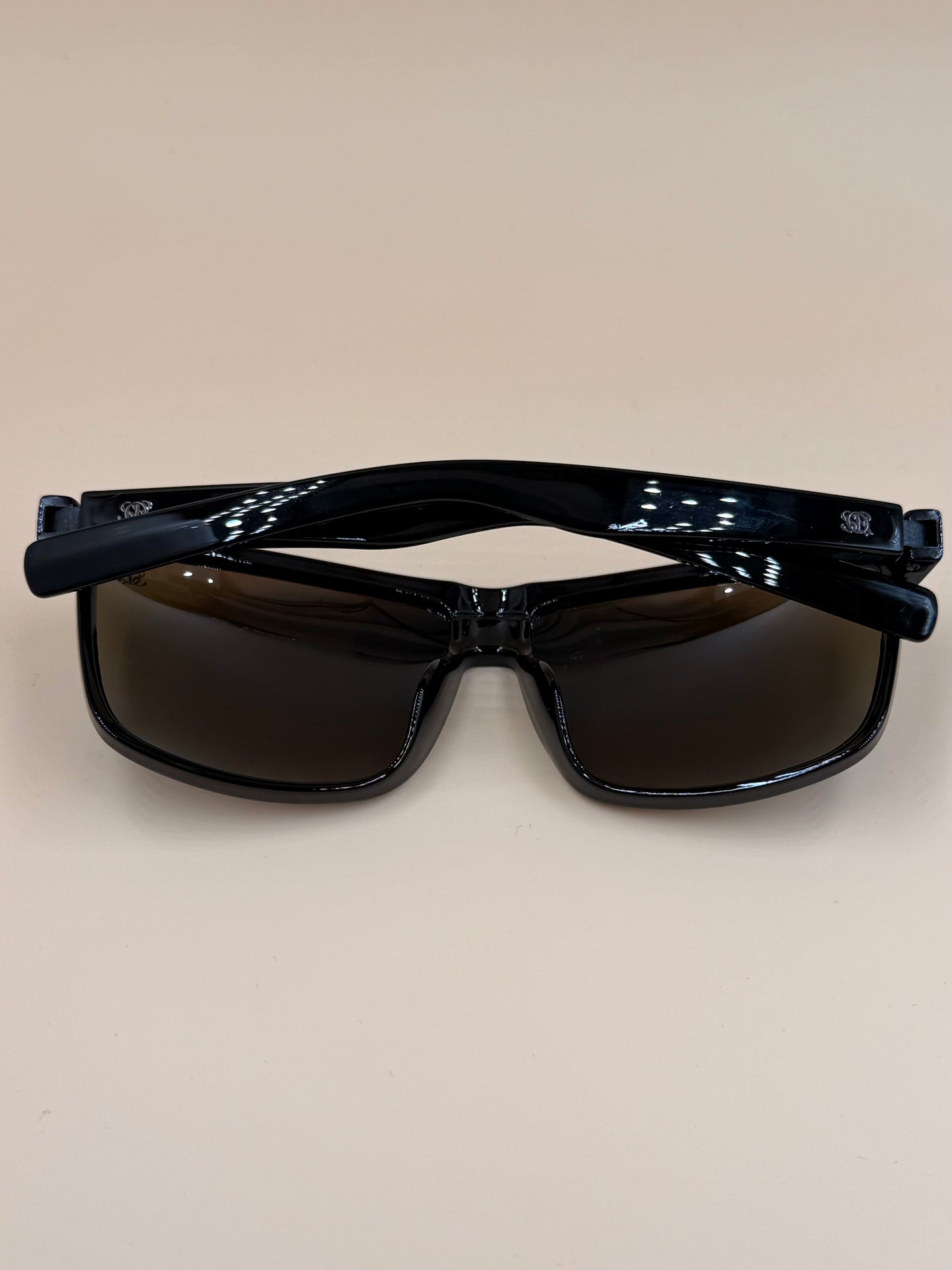 SQUARO Polarized Sunglasses – Men women Lightweight Classic Square Frame wrap style Driving Fishing sport    UVA-UVB SQ20261574