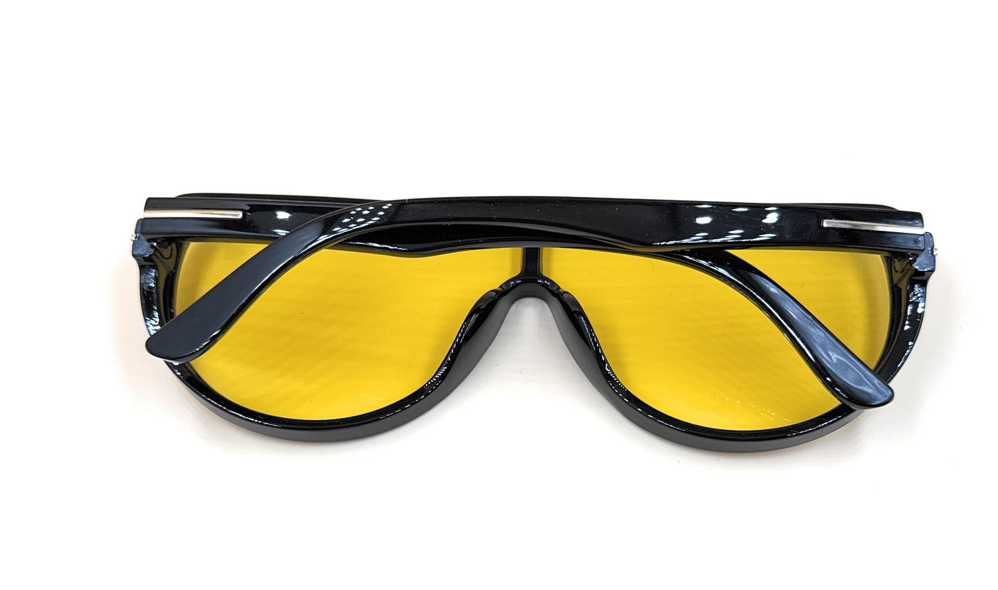 SQUARO Oversized Shield Sunglasses for Women – Glossy Black Frame with Gradient Smoke Lenses | SQ20261584