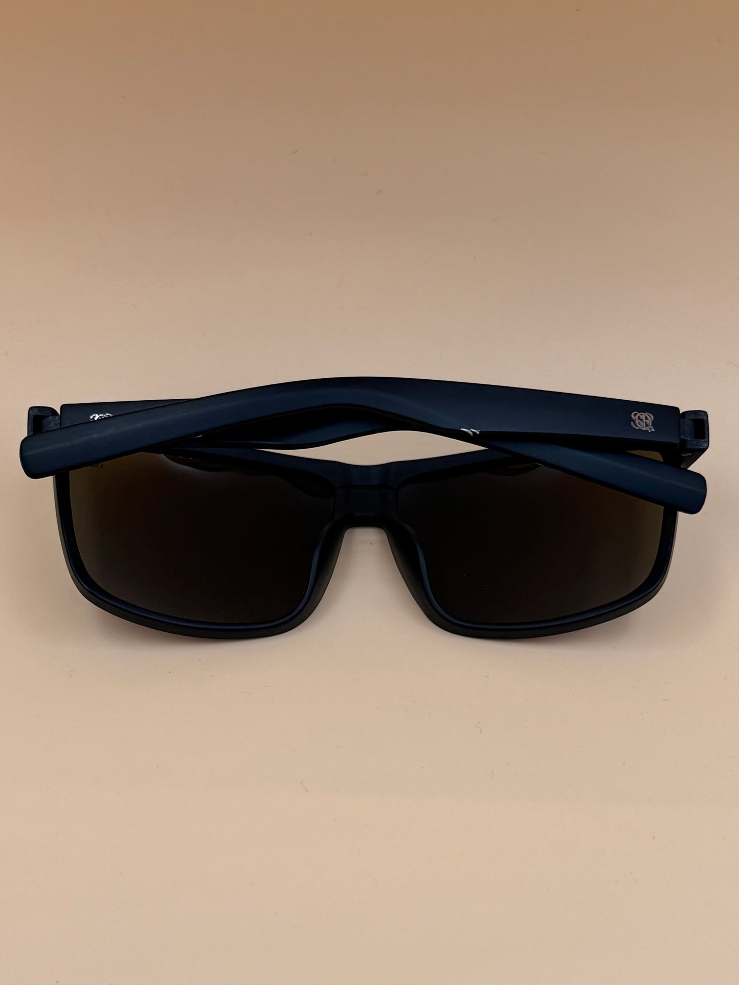 SQUARO Polarized Sunglasses – Men women Lightweight Classic Square Frame wrap style Driving Fishing sport    UVA-UVB SQ20261574