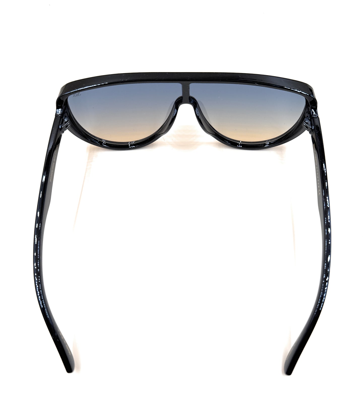 SQUARO Oversized Shield Sunglasses for Women – Glossy Black Frame with Gradient Smoke Lenses | SQ20261584