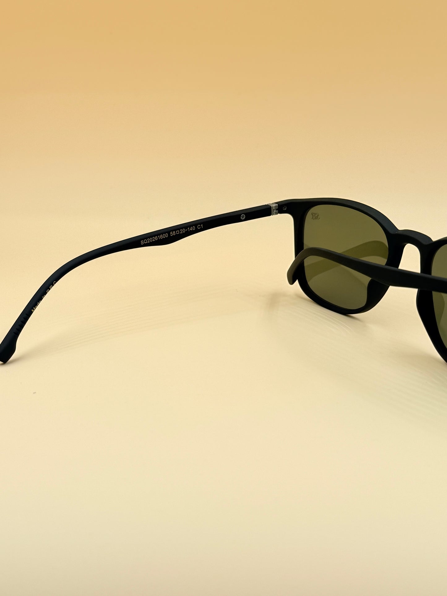 SQUARO Matte Black Polarized Sunglasses – Lightweight Premium quality Frame with Spring Hinges
SQ20261600