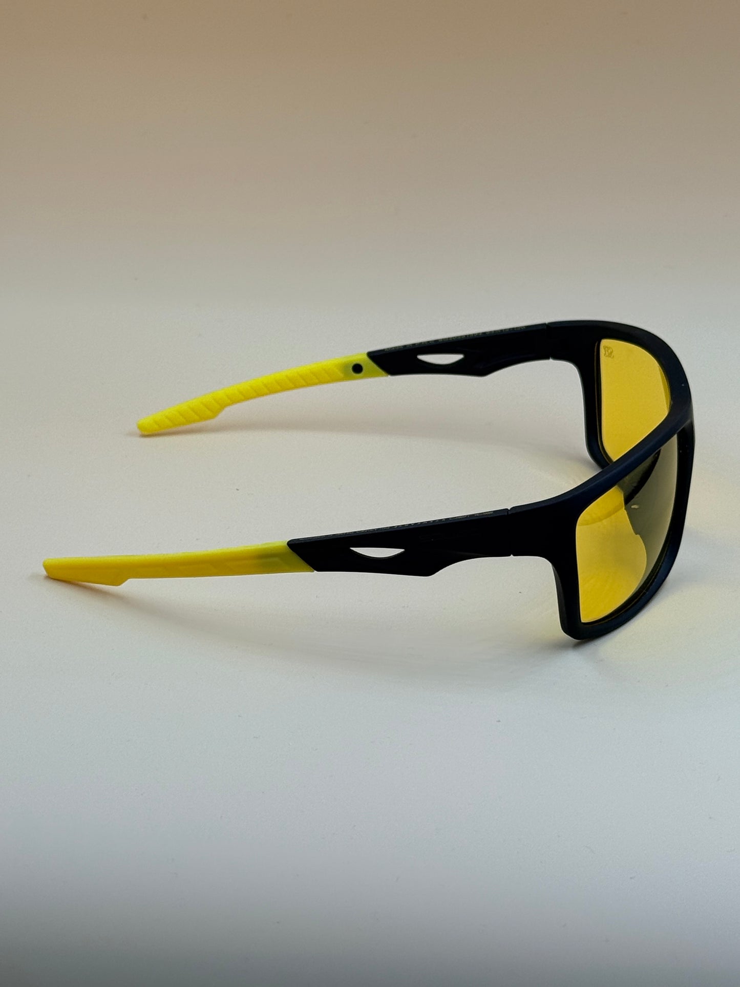 SQUARO Polarized Revo Mirror Sport Sunglasses premium quality UVA- UVB SQ20261594