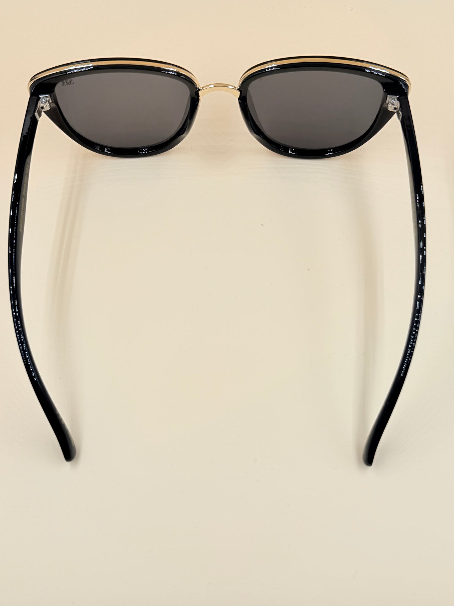 SQUARO Classic Round Fashion Premium quality Sunglasses –UVA SQ20261604