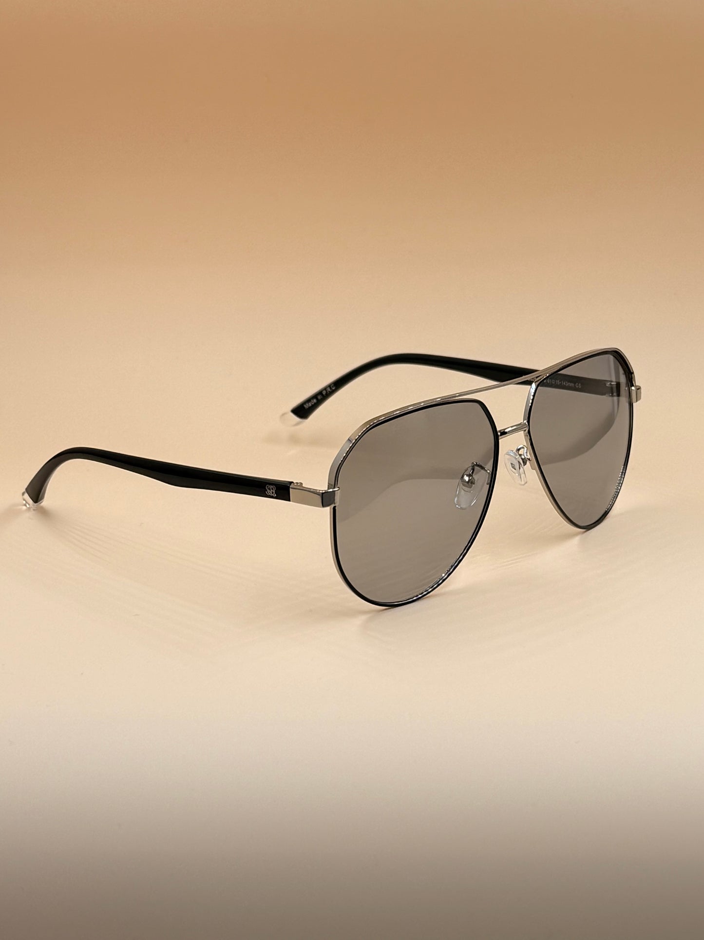 SQUARO Polarized Photochromic Aviator Sunglasses – TR90 + Metal Frame | UV400 Protection High Quality Light weight SQ20261579
