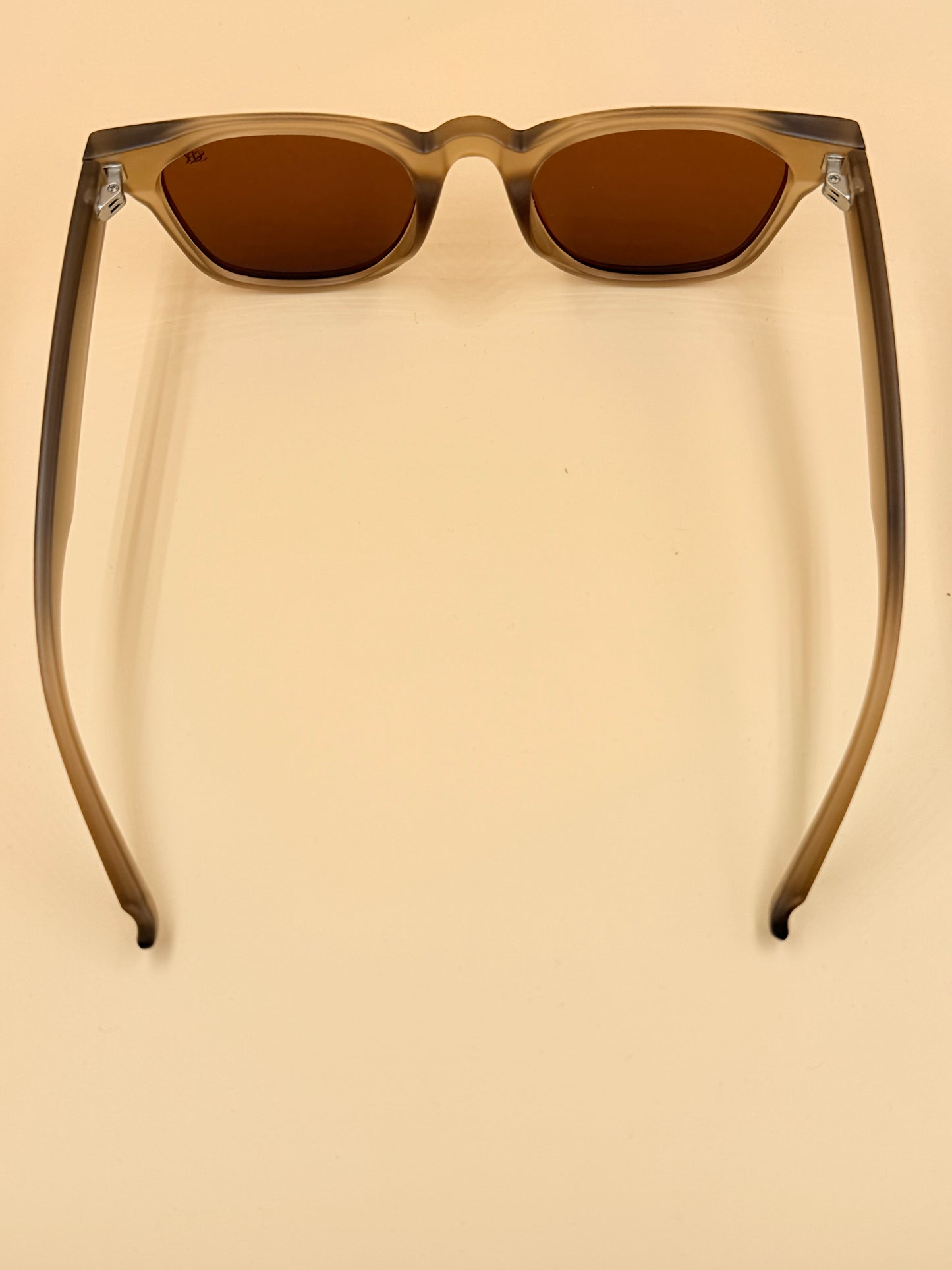 SQUARO Sunglasses – Lightweight Premium quality Frame with the metal Hinges UVA-400                SQ20261598 49#22-136