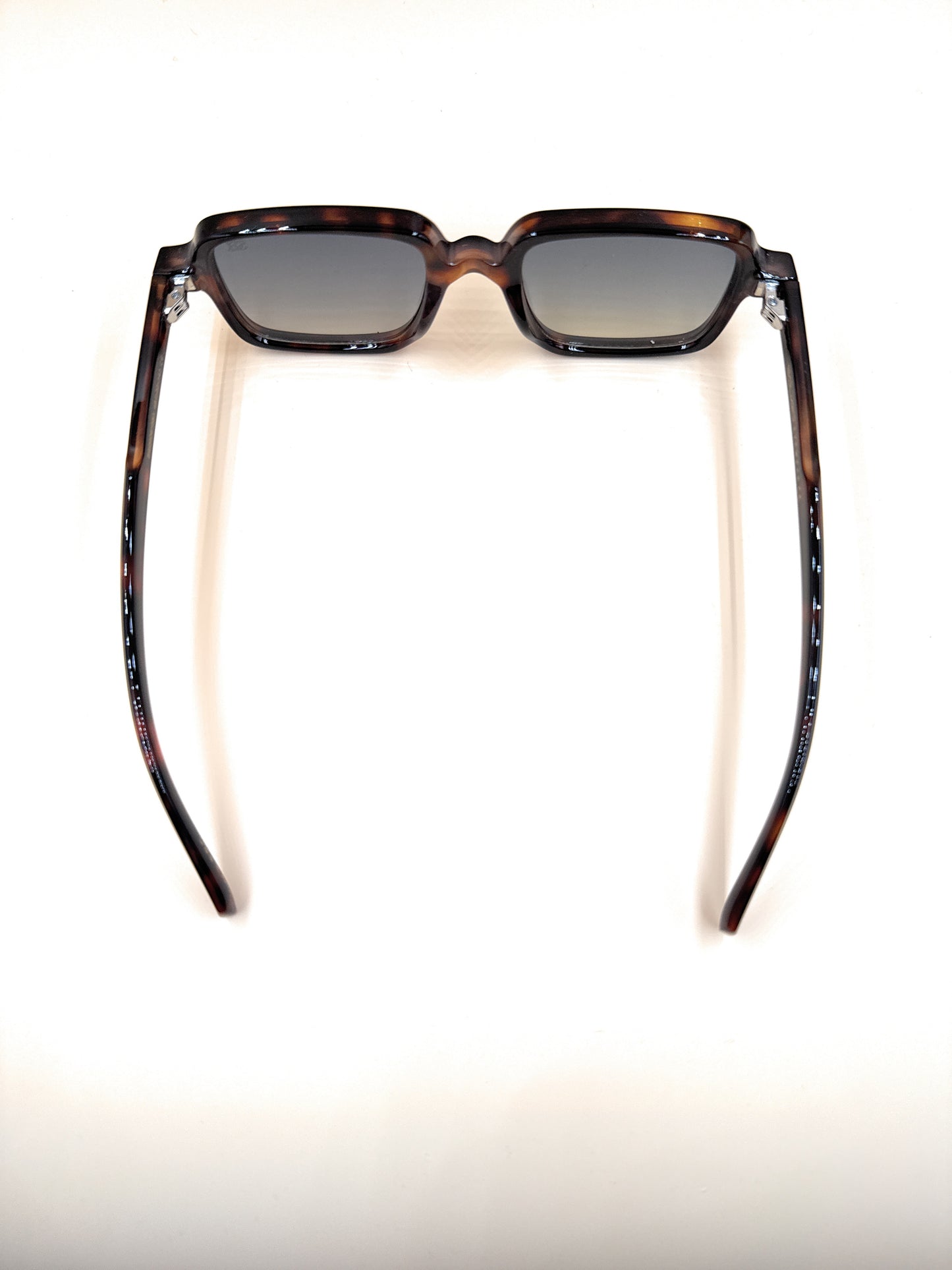 SQUARO SQ20261583 Rectangular Unisex Sunglasses – Classic Black Frame with Durable Flex Hinges