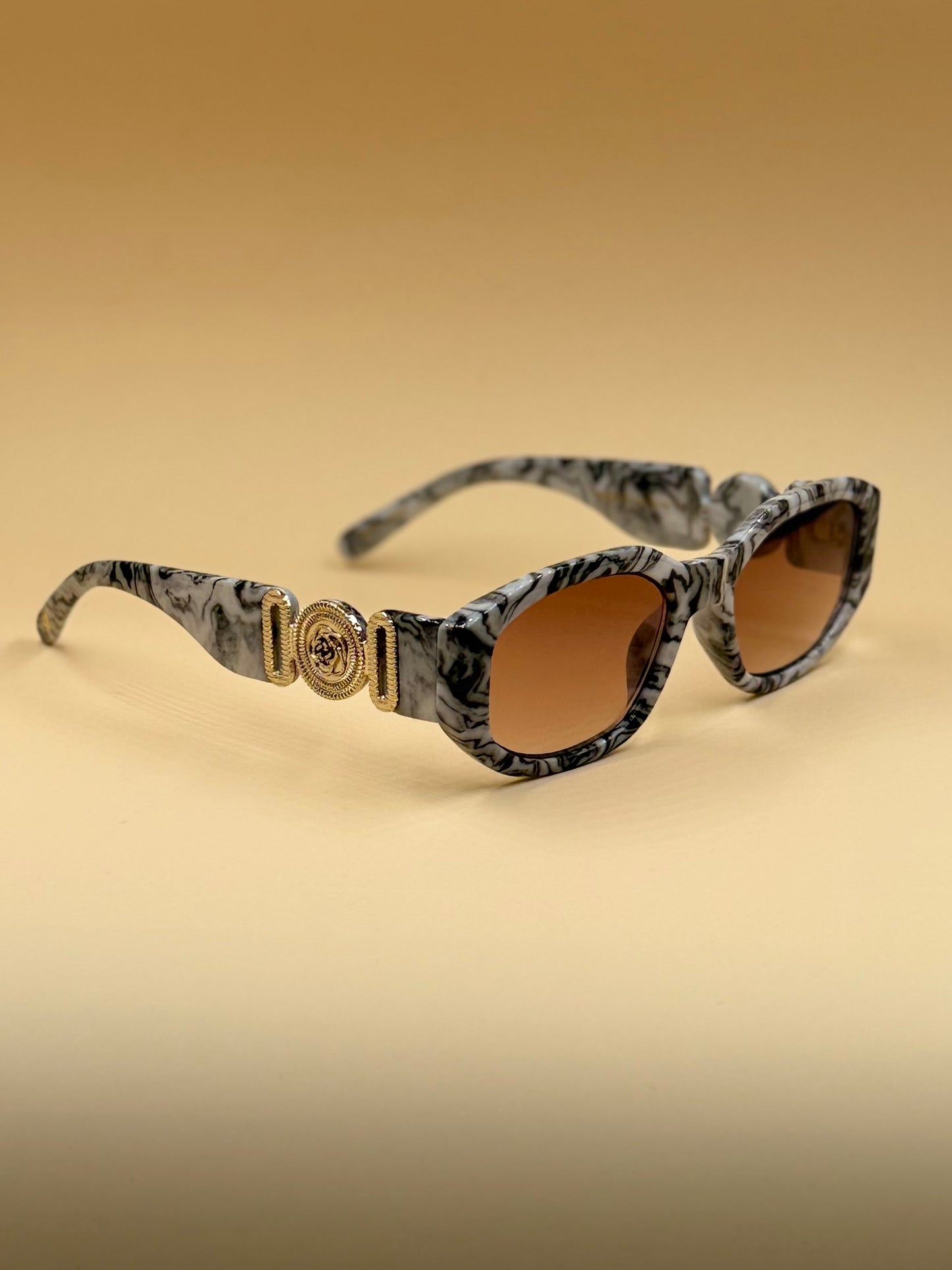 SQUARO Hexa Black – Polarized UV400 Unisex Hexagon Sunglasses | Premium PC + Metal Frame SQ20261577