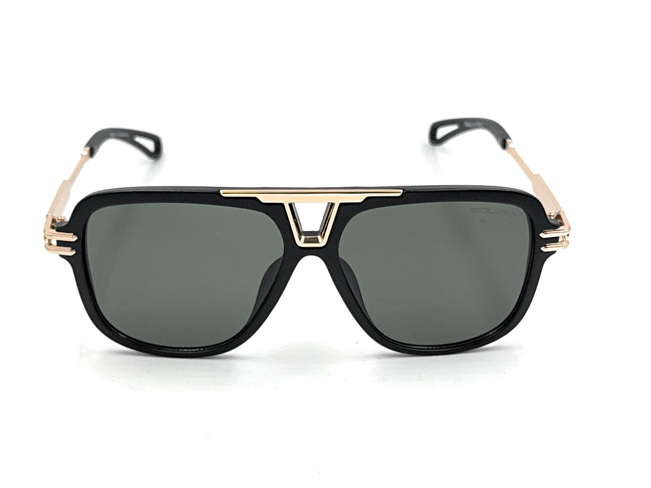 Squaro Plaid Accent Oversized Square Sunglasses – Black Frame with Gradient Brown Lenses      SQ20251570