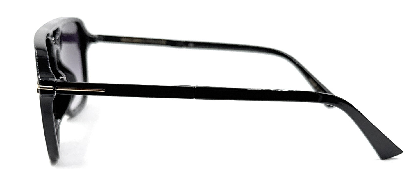 SQUARO Premium Quality Fashion Sunglasses – Black Frame with Gradient Gray Lenses | Classic Square Design
SQ20241520