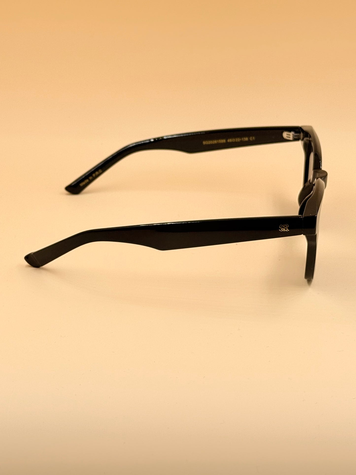 SQUARO Sunglasses – Lightweight Premium quality Frame with the metal Hinges UVA-400                SQ20261598 49#22-136