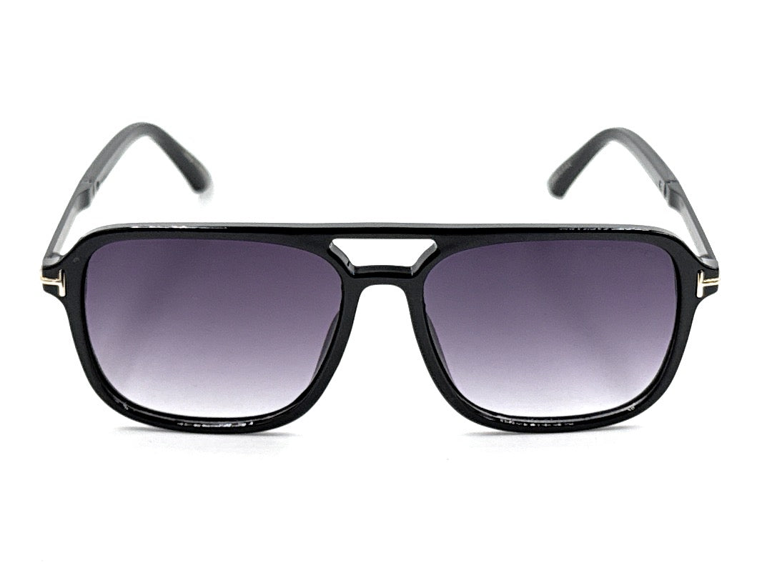 SQUARO Premium Quality Fashion Sunglasses – Black Frame with Gradient Gray Lenses | Classic Square Design
SQ20241520