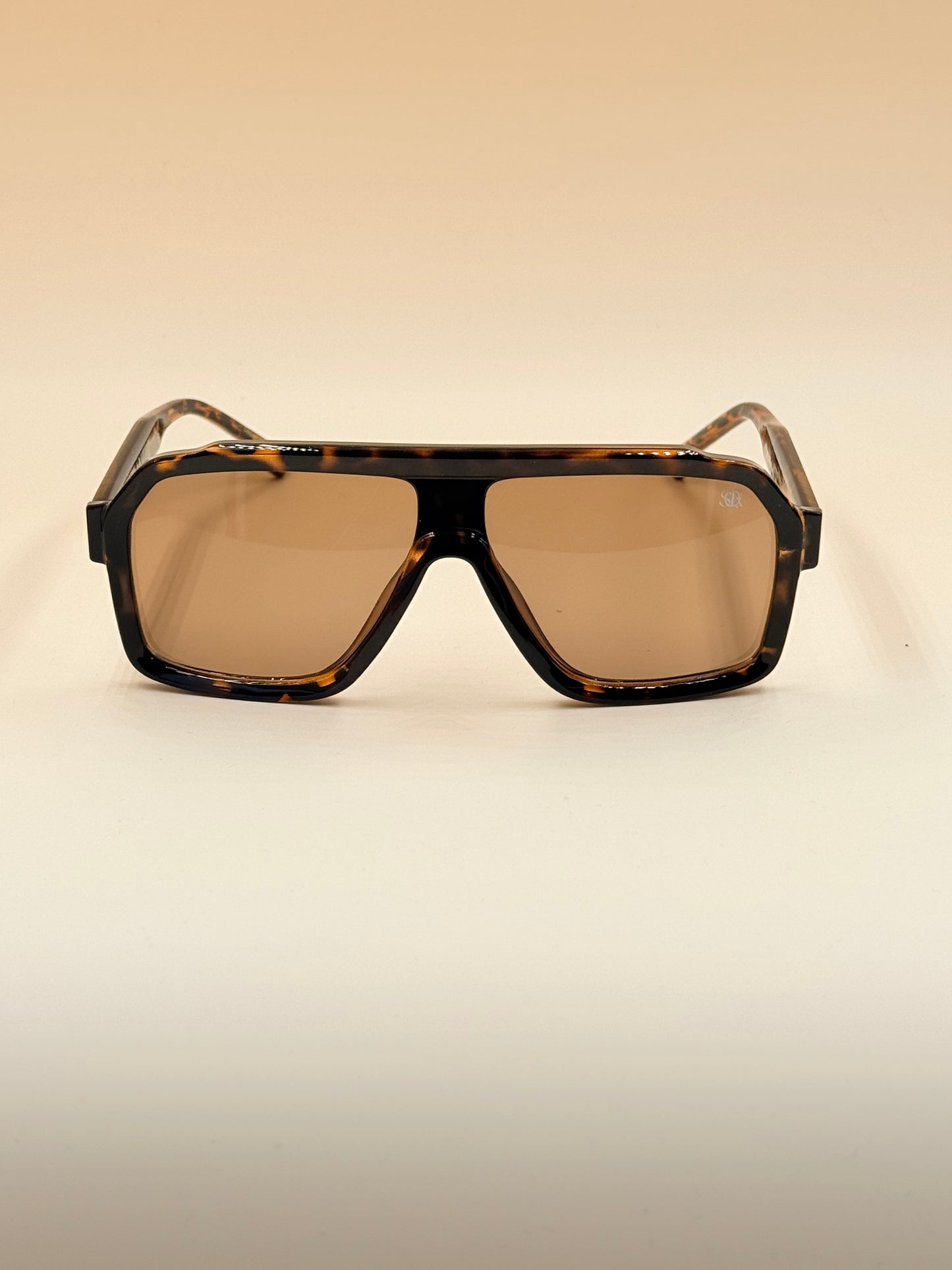 SQUARO Oversized Shield Sunglasses – Yellow Tea Gradient Lens, Square Flat-Top Frame, UV Protection