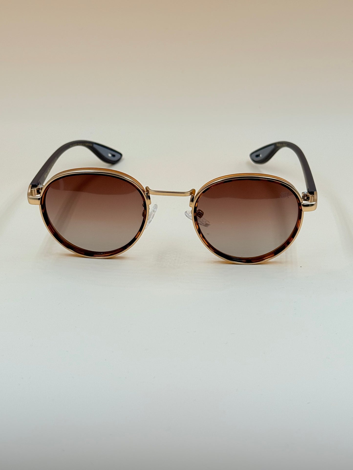 SQUARO Vintage Round Photochromic Polarized Sunglasses UVB- UVA SQ20261608