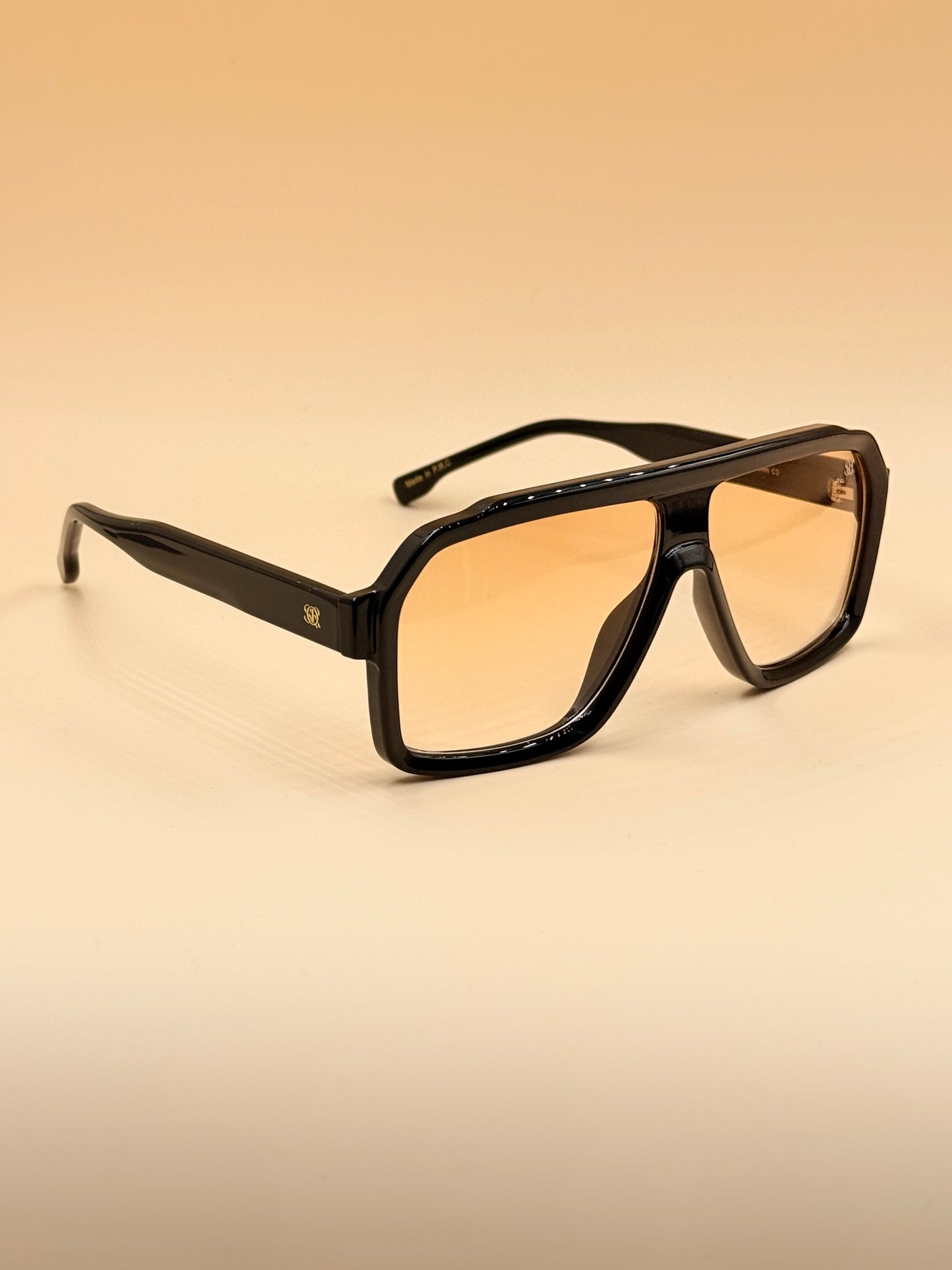 SQUARO Oversized Shield Sunglasses – Yellow Tea Gradient Lens, Square Flat-Top Frame, UV Protection