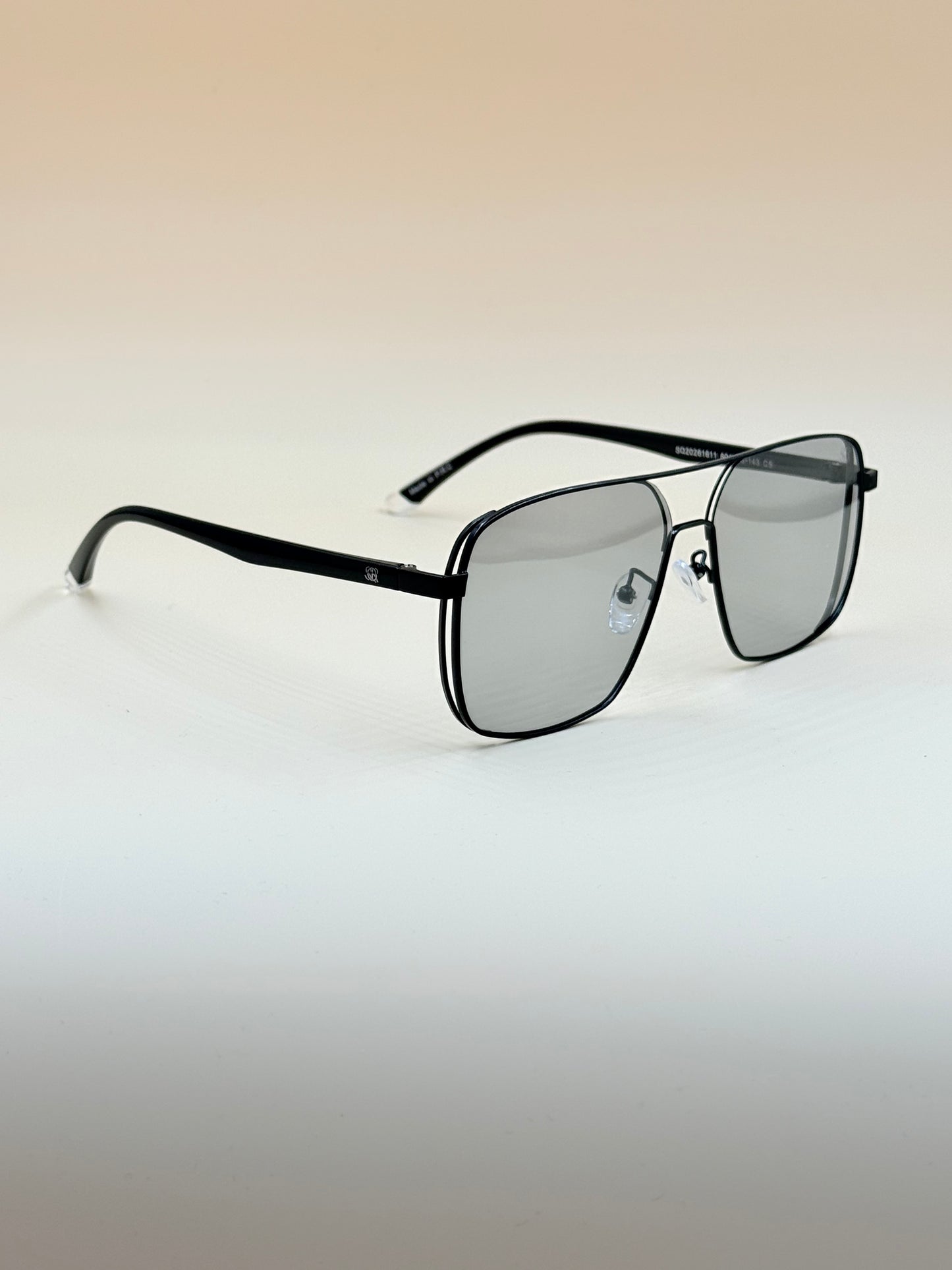 SQUARO Polarized Photochromic Square Sunglasses – TR90 + Metal Frame | UV400 Protection High Quality Light weight SQ20261611Square